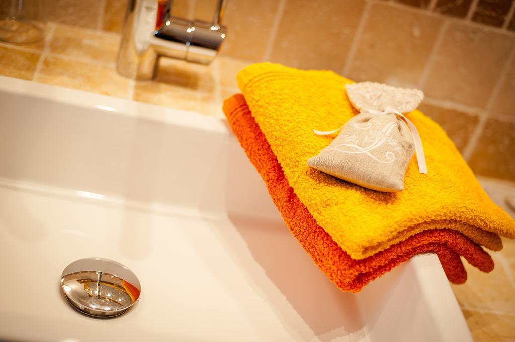 Les 4 Elements Bed and Breakfast Tourrettes-sur-Loup Δωμάτιο φωτογραφία
