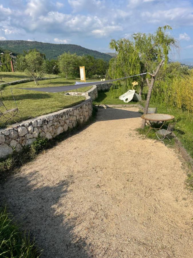 Les 4 Elements Bed and Breakfast Tourrettes-sur-Loup Εξωτερικό φωτογραφία