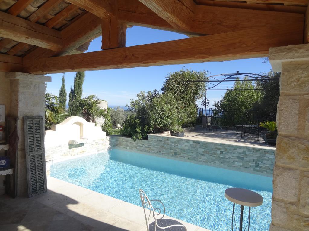 Les 4 Elements Bed and Breakfast Tourrettes-sur-Loup Εξωτερικό φωτογραφία