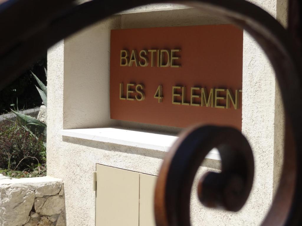Les 4 Elements Bed and Breakfast Tourrettes-sur-Loup Εξωτερικό φωτογραφία