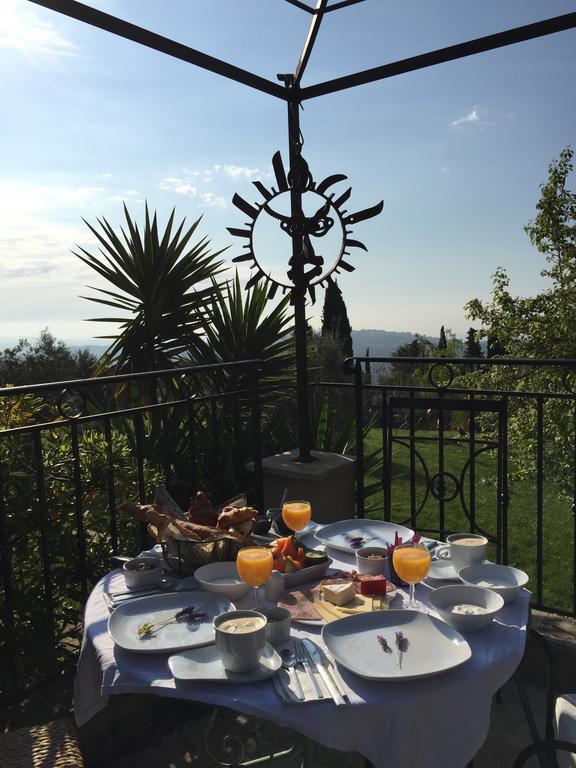 Les 4 Elements Bed and Breakfast Tourrettes-sur-Loup Εξωτερικό φωτογραφία
